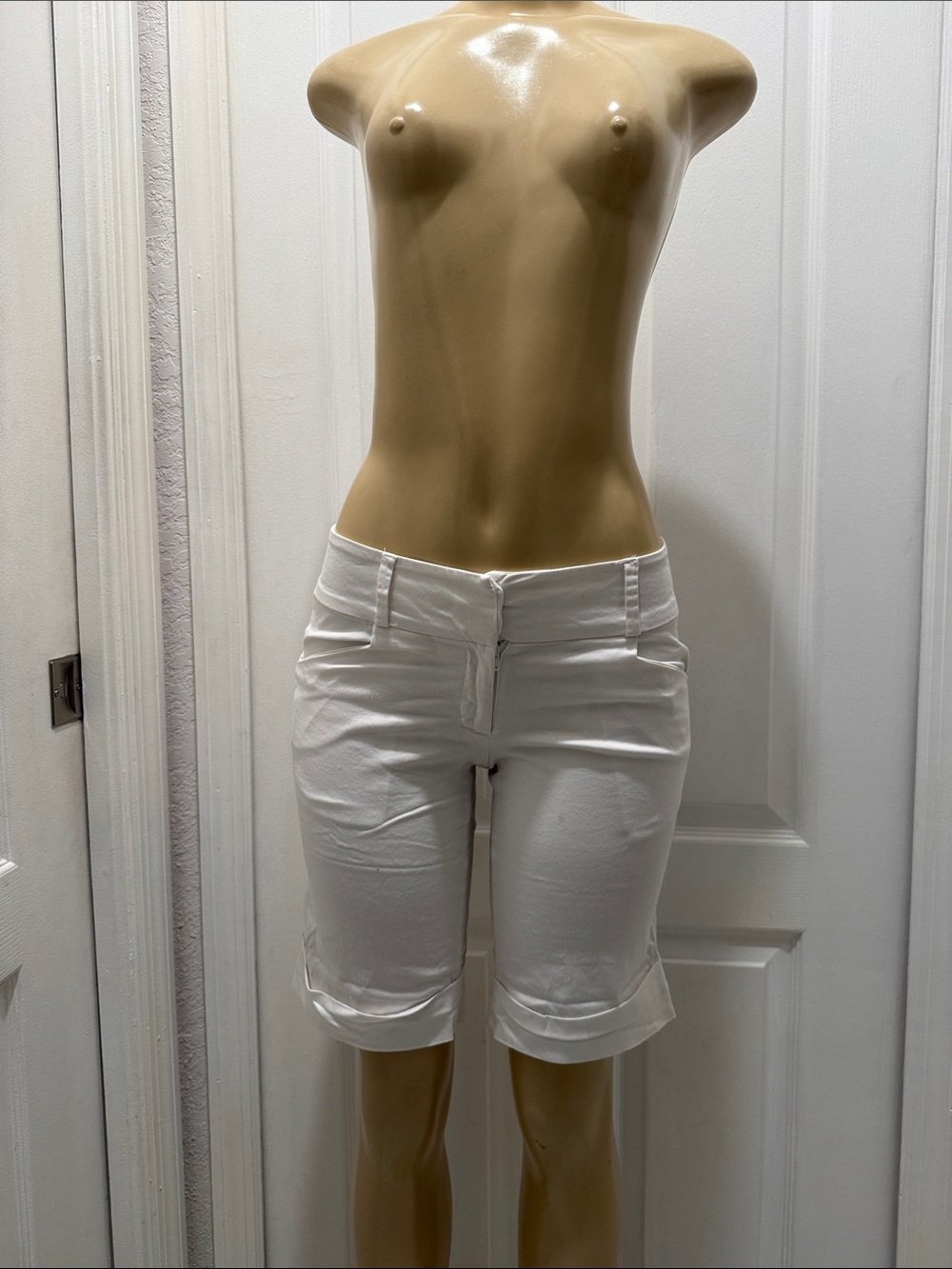 Women's White Knee-Length Bermuda Shorts with Cuffed Hem